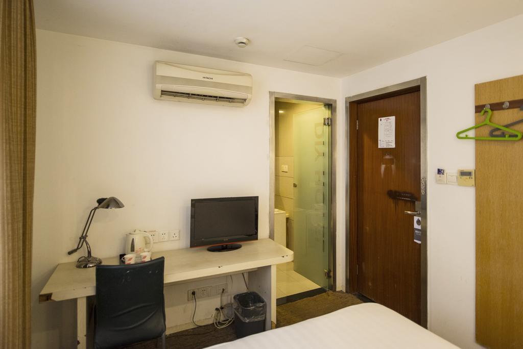 Motel Shanghai Hongqiao Beixinjing Metro Station Tianshan Road Eksteriør billede