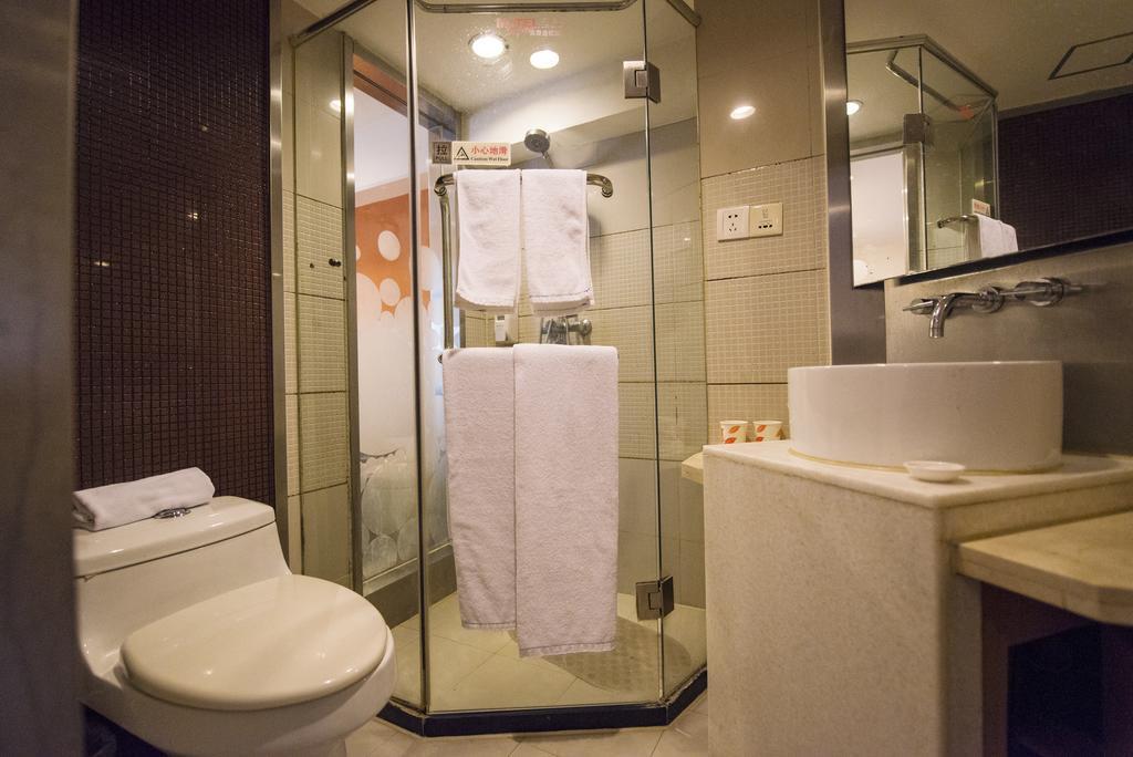 Motel Shanghai Hongqiao Beixinjing Metro Station Tianshan Road Eksteriør billede
