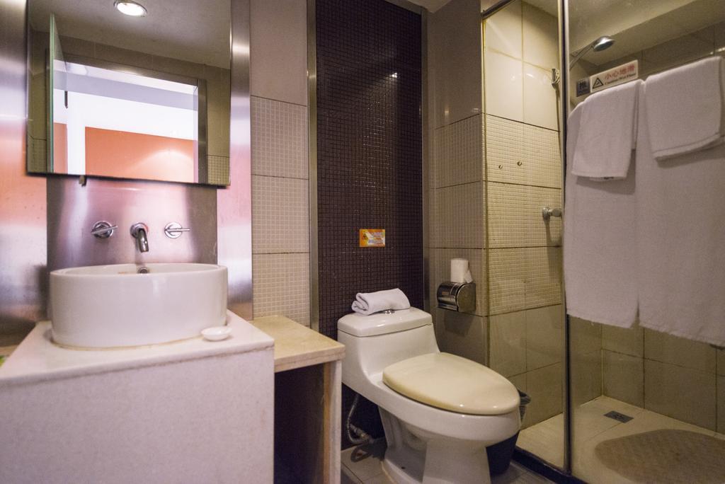 Motel Shanghai Hongqiao Beixinjing Metro Station Tianshan Road Eksteriør billede